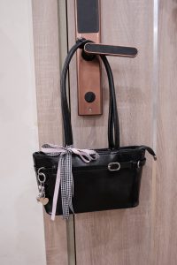 luci bag đen
