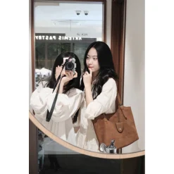 MINA TOTE NÂU LELEHOUSE